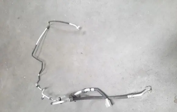 Audi Q5 SQ5 Air conditioning (A/C) pipe/hose 8R1260712D