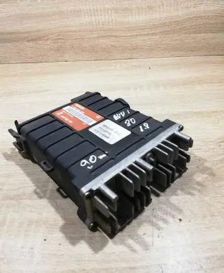 Volkswagen PASSAT B3 Engine control unit/module ECU 443907311 0261200251