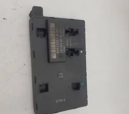 Mercedes-Benz C W203 Door control unit/module 2038206326 351307