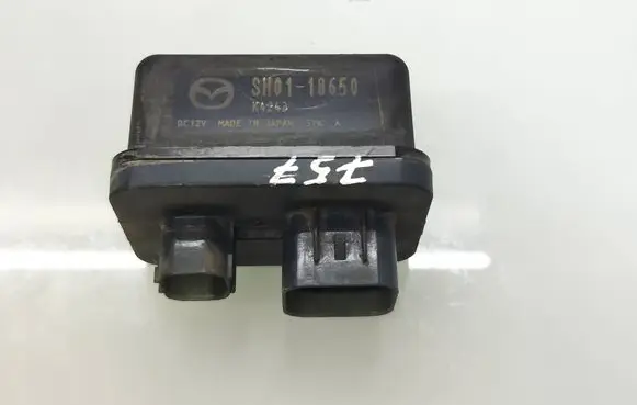 Mazda CX-5 Glow plug pre-heat relay SH0118650 K4243