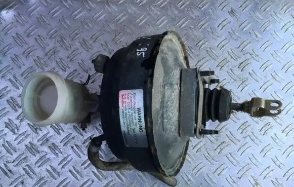 Mitsubishi Space Wagon Brake booster mb858850