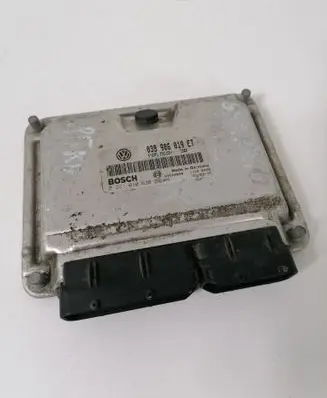 Volkswagen PASSAT B5.5 Engine control unit/module 038906019ET 0281010630