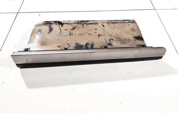 Ford Ranger Glove box ur7964111 ur79-64111
