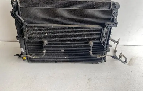 Maserati Ghibli Radiator set 670031318 670009820 670009824