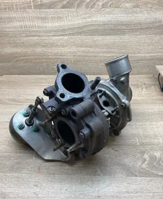 Toyota Avensis T270 Turbo 172010R060 0902100026