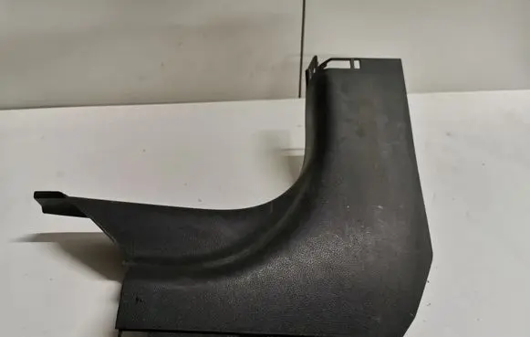 Ford Mustang VI Front sill trim cover FR3B6302348AFW