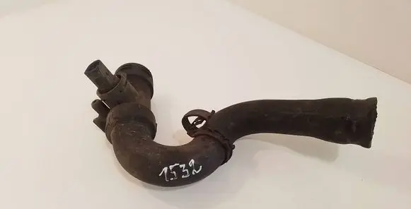 Audi A6 S6 C5 4B Engine coolant pipe/hose 4B0121049E PA66GF30 4E0121049D