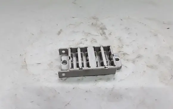 KIA Sorento Fuse module 913203E810