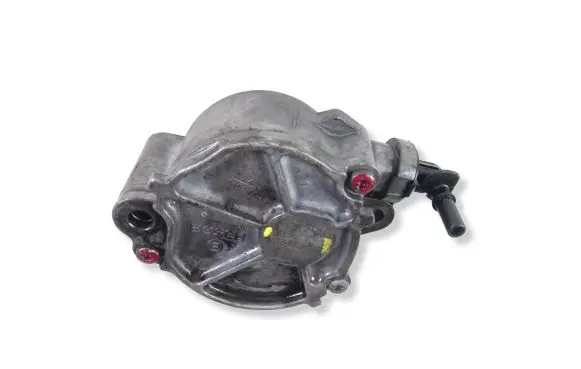 Ford Focus Vacuum pump D1561C1
