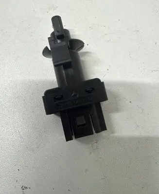 Mercedes-Benz A W176 Clutch pedal sensor A0065451014