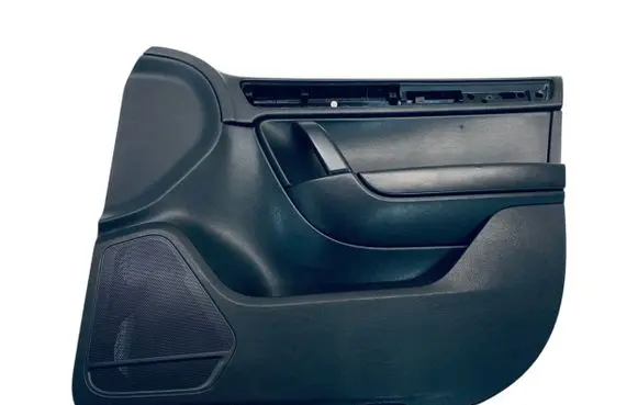 Volkswagen Touareg II Front door card panel trim 7P1867014R 7P1868170A