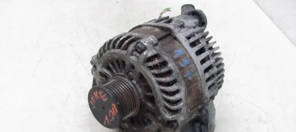 Nissan Juke I F15 Generator/alternator 23100BV80A