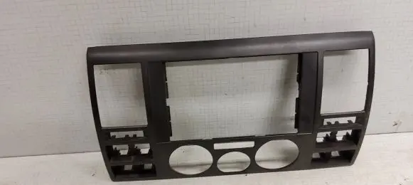 Volkswagen Transporter - Caravelle T5 Radio/GPS head unit trim 7H0857237