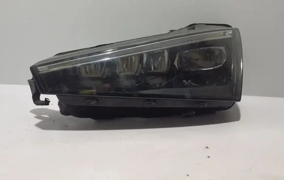 Skoda Scala Headlight/headlamp 657941015A