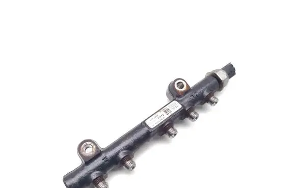 Ford Focus Fuel main line pipe 9685297580 142582674 28497Z01