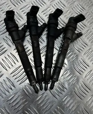 Chrysler Voyager Fuel injectors set 0445110059