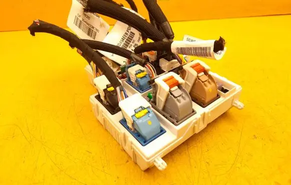 Peugeot 3008 III Other control units/modules 9857730580