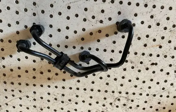 Microcar M.GO Fuel injector supply line/pipe 