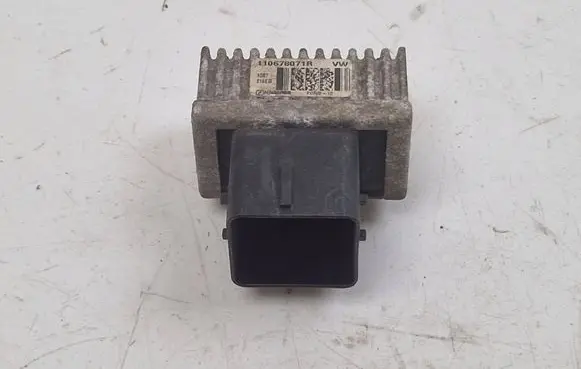 Nissan Qashqai Glow plug pre-heat relay 110678071R