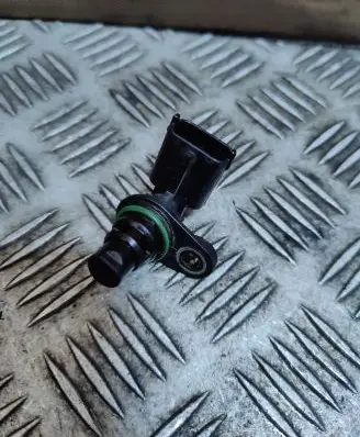 Ford Kuga II Camshaft position sensor BM5112K073AC