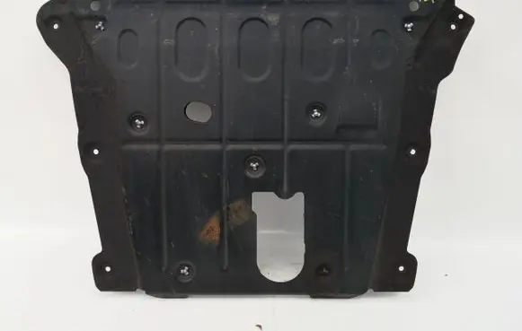 Dacia Duster II Engine splash shield/under tray 758922676R