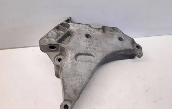 Volkswagen PASSAT B6 Engine mounting bracket 03L199207 KTS33V120