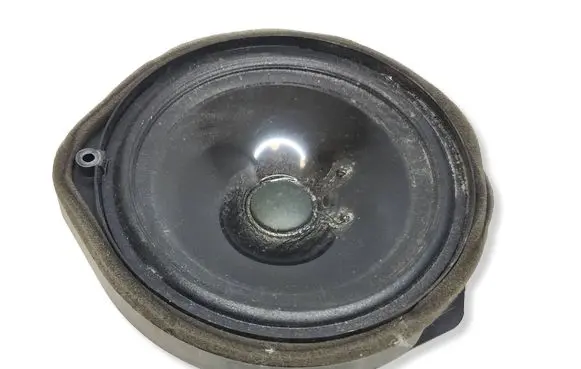 Honda CR-V Front door speaker 