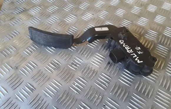 Nissan Murano Z50 Accelerator throttle pedal 18002CA000 L1A90764