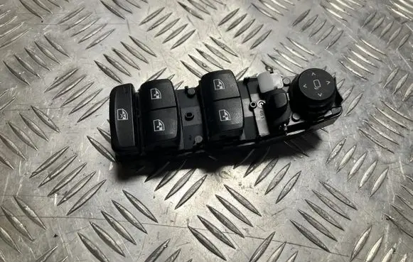 BMW X3 G01 Quarter vent window switch 6832727