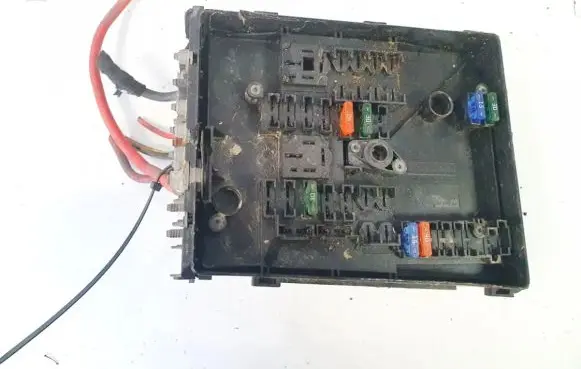 Volkswagen Caddy Fuse box set 0836590223e 1k0937800bg