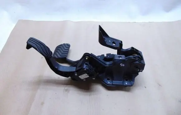 Renault Clio V Pedal assembly 180108467R