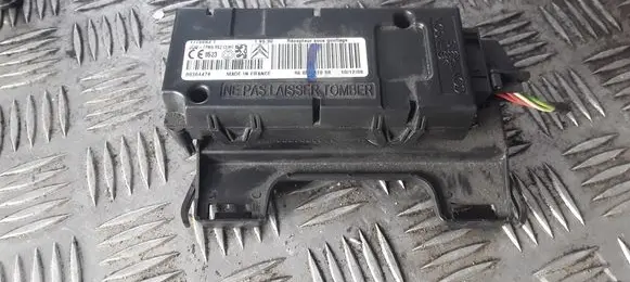 Citroen C4 I Picasso Other relay 9665182080