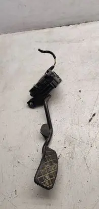 Audi A4 S4 B7 8E 8H Accelerator throttle pedal 8e2721523E
