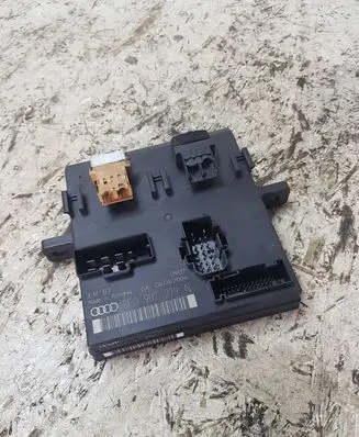 Audi A4 S4 B7 8E 8H Comfort/convenience module 8e0907279