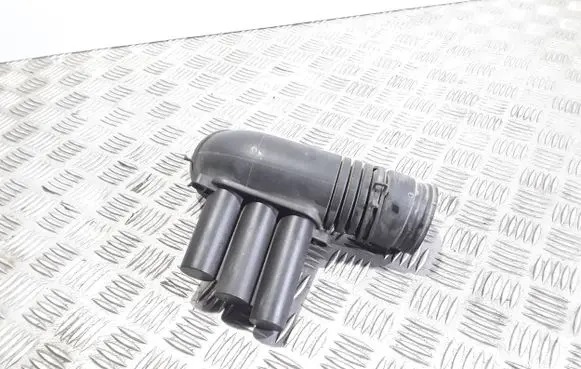 Audi A3 S3 8V Air intake hose/pipe 04E129651C