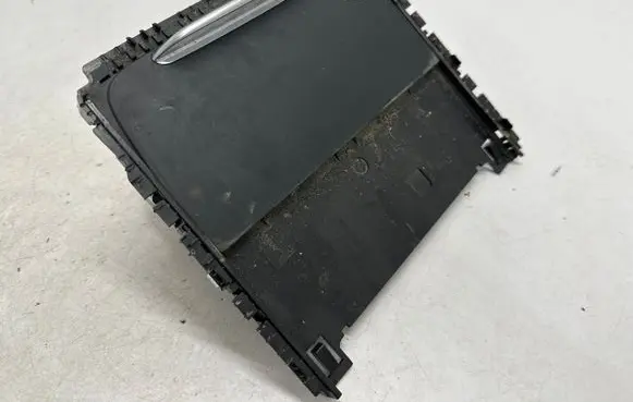 Ashtray (front)