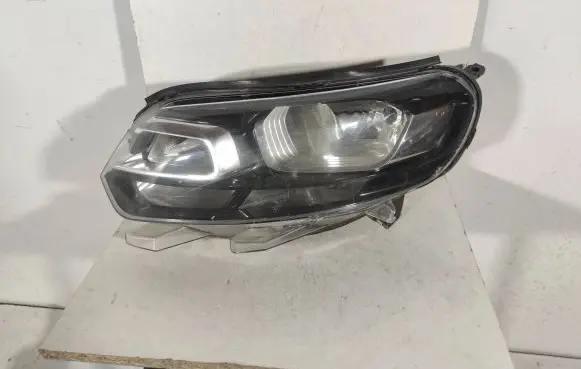 Citroen Jumpy Headlight/headlamp 9808567980