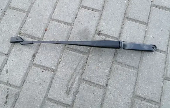 Volkswagen Golf V Front wiper blade arm 1Q1955409