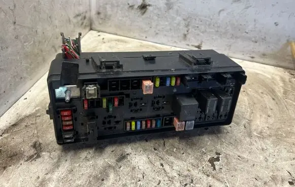Chrysler 300 - 300C Fuse module P05087407AE
