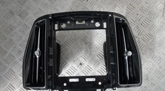 Volvo XC60 Dash center air vent grill 31417738