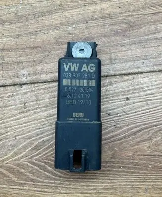 Audi A3 S3 A3 Sportback 8P Glow plug pre-heat relay 038907281D 6124119 0522120504