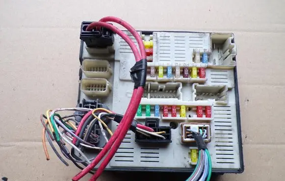 Renault Megane IV Comfort/convenience module 284B60009R