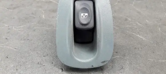 Renault Scenic I Quarter vent window switch 429998K