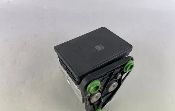 Volkswagen Golf VIII ABS Pump 5WA614517BM