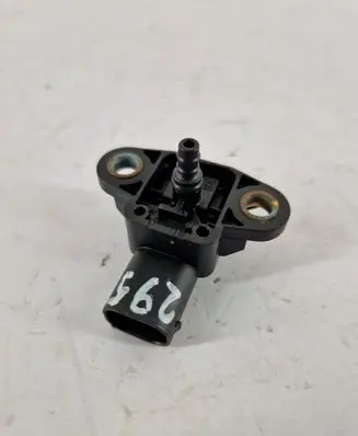 Mercedes-Benz C W205 Air pressure sensor A0061539728