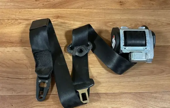Audi A4 S4 B7 8E 8H Front seatbelt 8E0857705F 601916200C 220042006