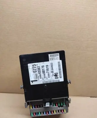 Renault Espace IV Relay mounting block 8200660170 8200643387 8200371619