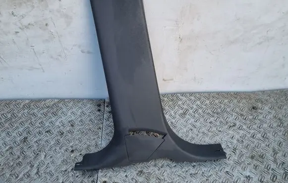 (B) pillar trim (bottom)