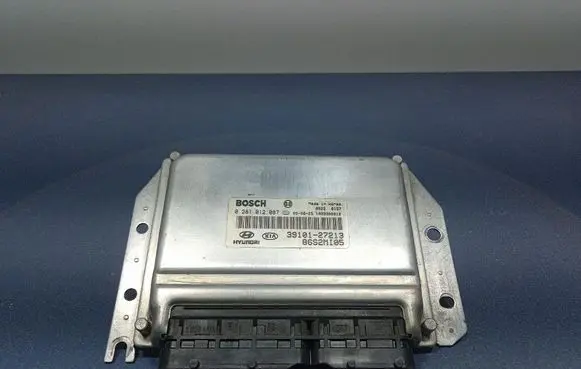 Hyundai Santa Fe Engine control unit/module ECU 39101-27213