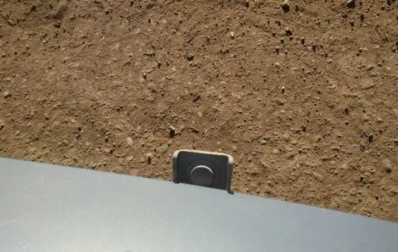 Tailgate/trunk/boot hinge